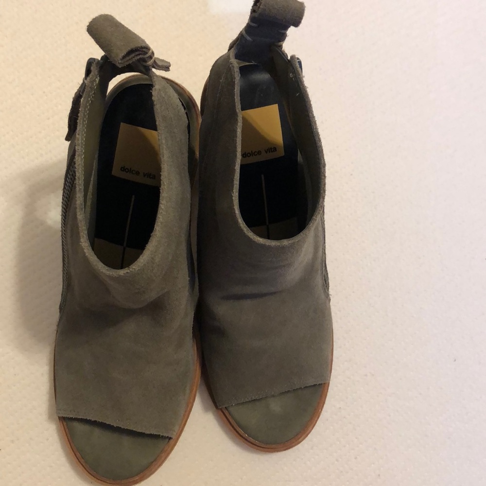 Dolce Vida Booties - Picture 2 of 4
